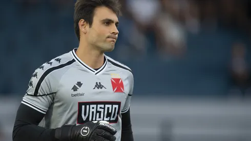 SP – BRAGANCA PAULISTA – 26/10/2025 – BRASILEIRO A 2025, BRAGANTINO X VASCO – Daniel Fuzato jogador do Vasco durante aquecimento antes da partida contra o Bragantino no estadio Cicero De Souza Marques pelo campeonato Brasileiro A 2025. Foto: Anderson Romao/AGIF