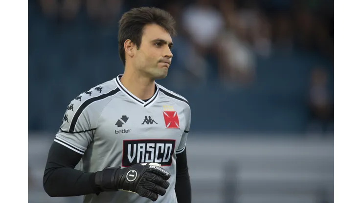 SP - BRAGANCA PAULISTA - 26/10/2025 - BRASILEIRO A 2025, BRAGANTINO X VASCO - Daniel Fuzato jogador do Vasco durante aquecimento antes da partida contra o Bragantino no estadio Cicero De Souza Marques pelo campeonato Brasileiro A 2025. Foto: Anderson Romao/AGIF