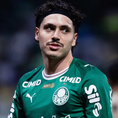 Maurício vive expectativa por estreia na Copa do Mundo