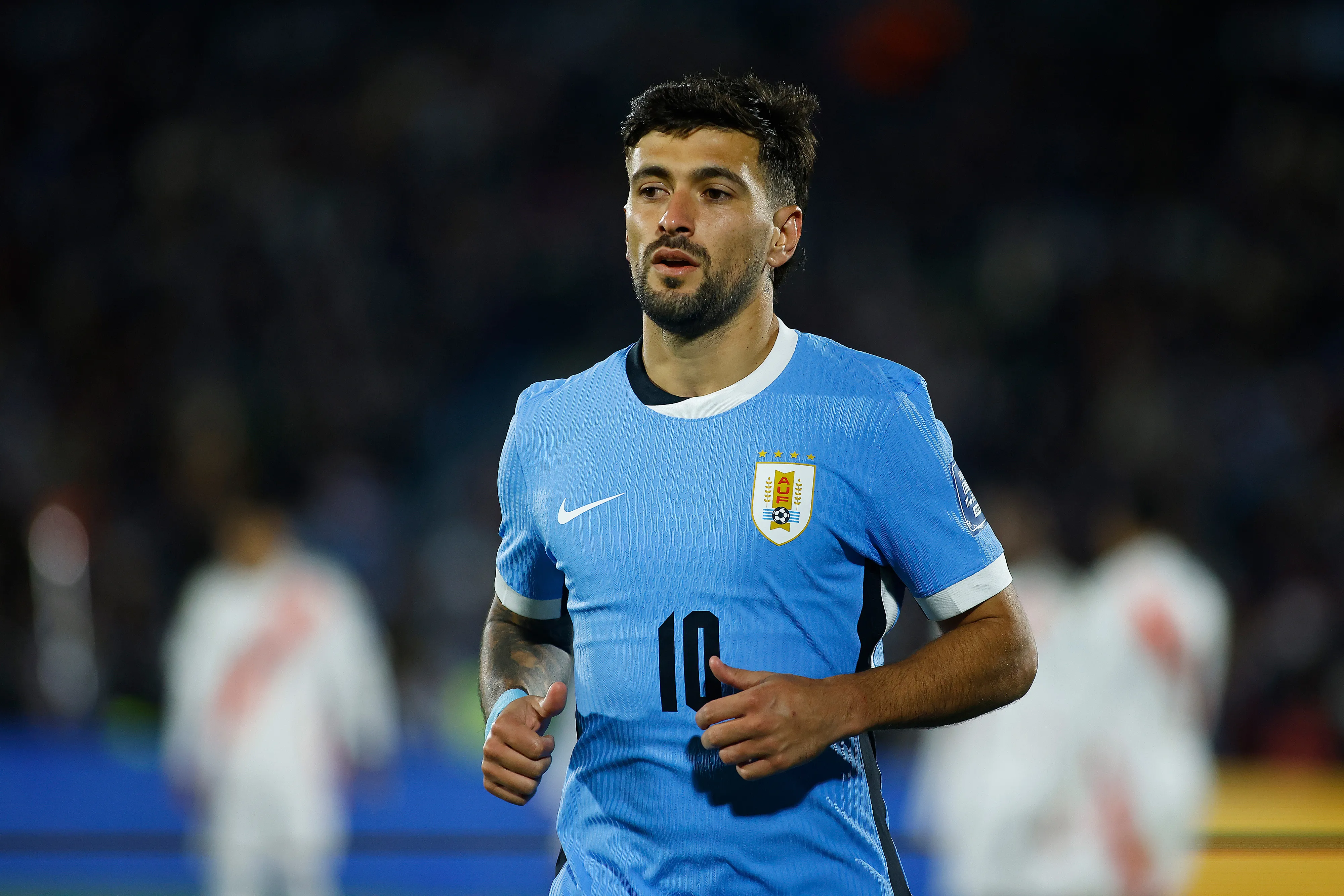 MONTEVIDEO, URUGUAY – SEPTEMBER 04: Giorgian de Arrascaeta of Uruguay looks on during the South American FIFA World Cup 2026 Qualifier match between Uruguay and Peru at Centenario Stadium on September 04, 2025 in Montevideo, Uruguay. (Photo by Ernesto Ryan/Getty Images)