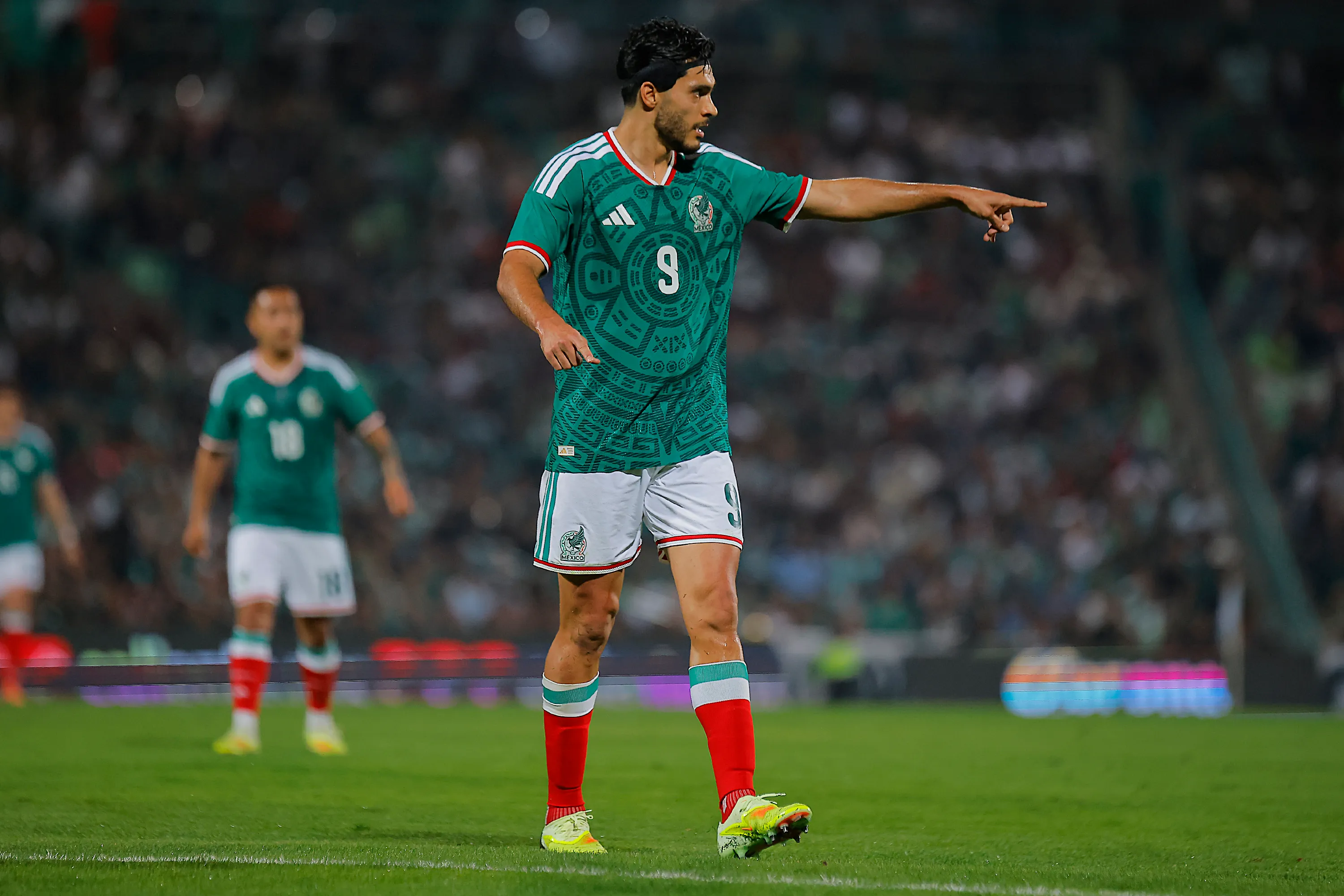 Raúl Jímenez marcou seu primeiro gol em Copa do Mundo – Foto: Manuel Guadarrama/Getty Images.