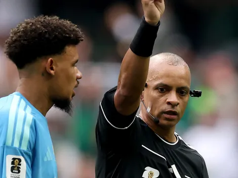 Wilton Pereira Sampaio expulsou três na estreia