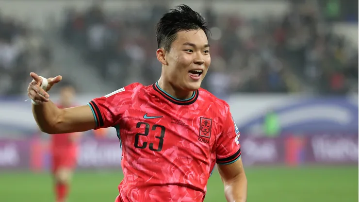 YONGIN, SOUTH KOREA - OCTOBER 15: Oh Hyeongyu of South Korea celebrates after scoring the team's second goal during the FIFA World Cup Asian Third Qualifier Group B match between South Korea and Iraq at Mireu Stadium on October 15, 2024 in Yongin, South Korea. (Photo by Chung Sung-Jun/Getty Images)
