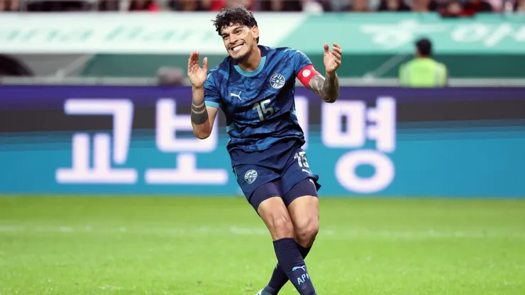 Gustavo Gomez of Paraguay reacts during the international friendly between South Korea and Paraguay at Seoul World Cup Stadium on October 14, 2025 in Seoul, South Korea.