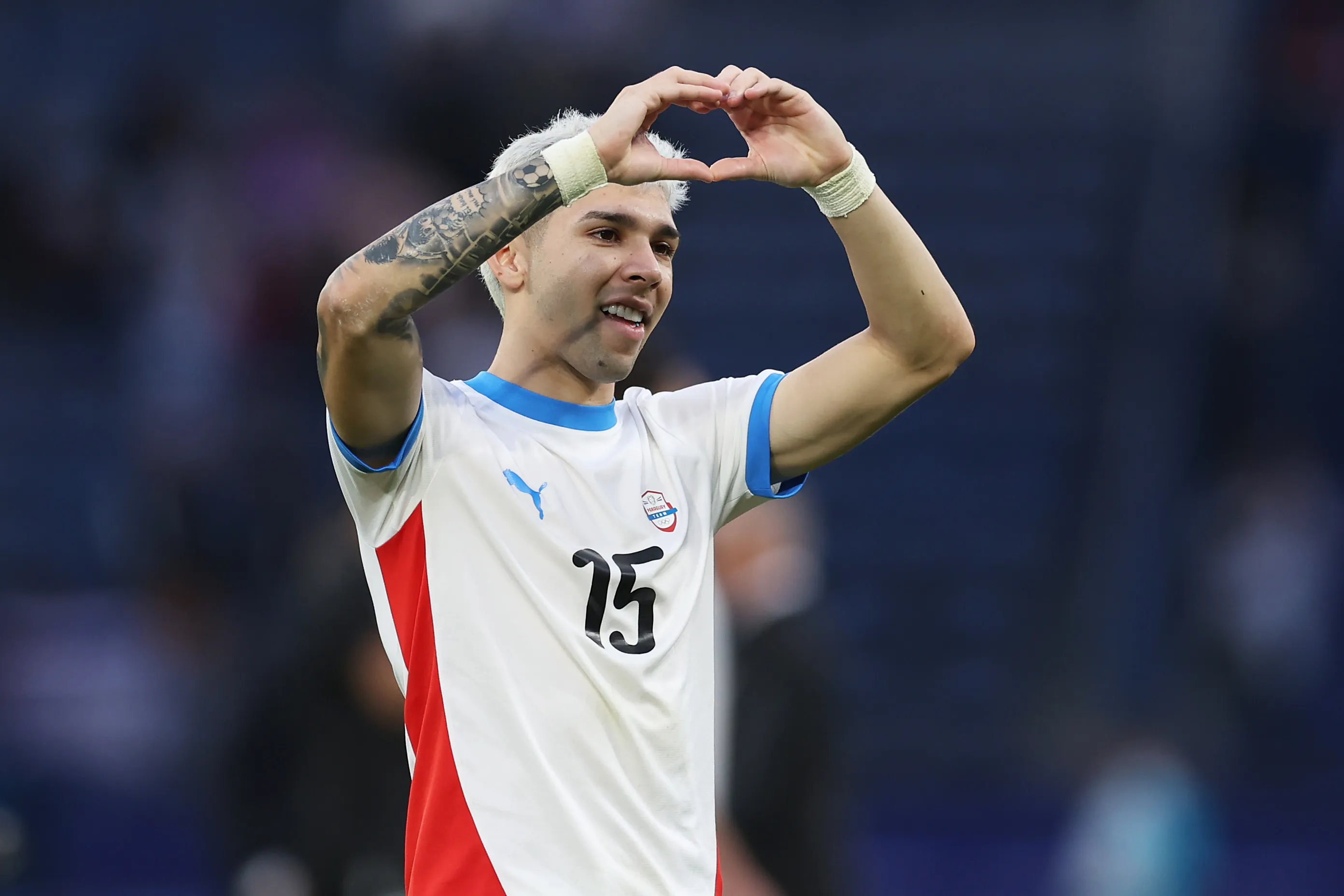Enciso não está confirmado como titular no Paraguai – Foto: Maja Hitij/Getty Images.