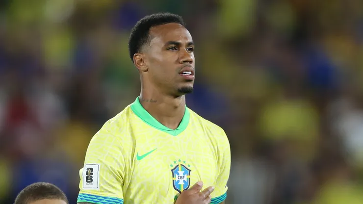 Gabriel Magalhães jogador do Brasil durante a partida contra o Chile no Maracanã no Rio de Janeiro (RJ), pelas Eliminatórias da Copa do Mundo 2026. Foto: Marlon Costa/AGIF