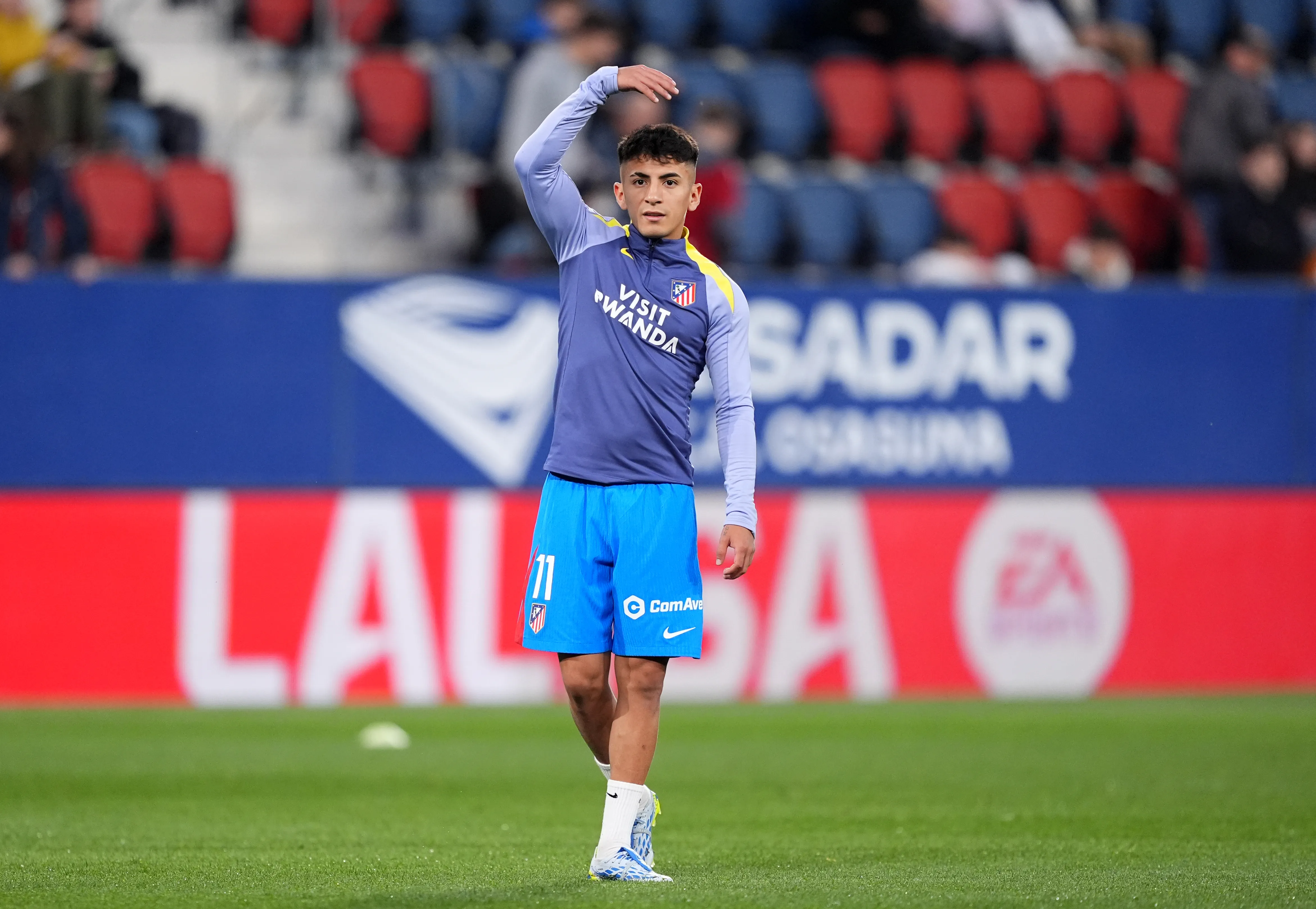 PAMPLONA, SPAIN – MAY 12: Thiago Almada of Atletico de Madrid warms up prior to the LaLiga EA Sports match between CA Osasuna and Atletico de Madrid at Estadio El Sadar on May 12, 2026 in Pamplona, Spain. (Photo by Juan Manuel Serrano Arce/Getty Images)