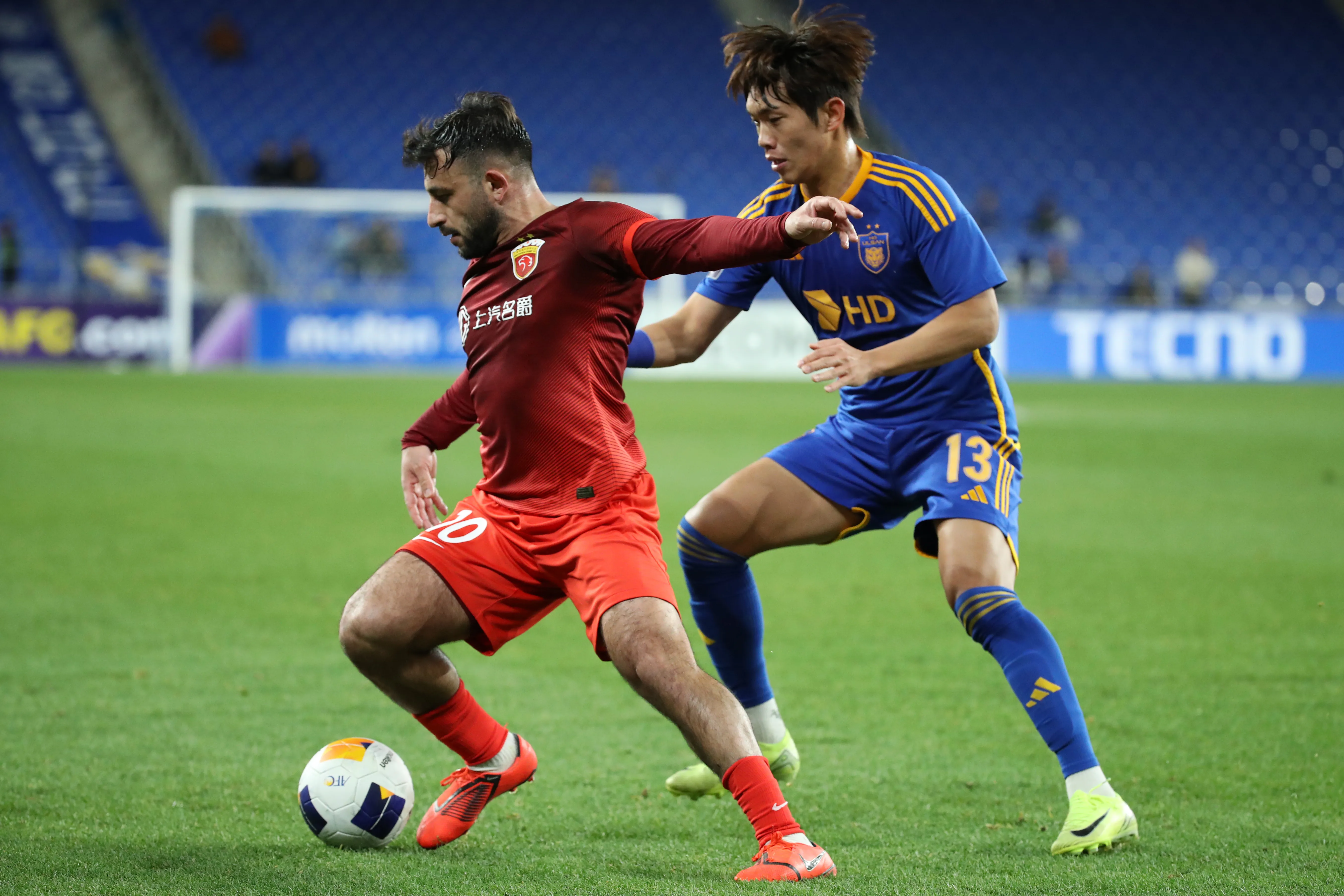Matías Vargas durante partida pelo futebol chinês em 2025. (Photo by Chung Sung-Jun/Getty Images)