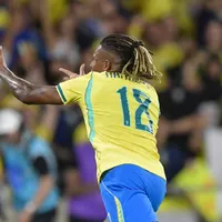 Danilo deve iniciar Copa no banco