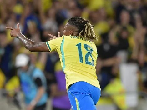 Danilo deve iniciar Copa no banco