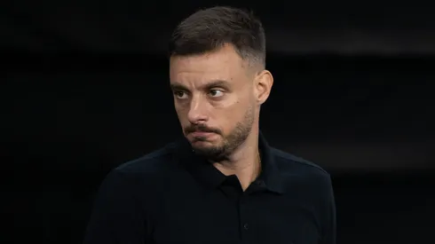 Martín Anselmi durante confronto contra o Nacional Potosí na Libertadores de 2026.