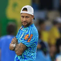 Neymar acompanhará estreia do Brasil do banco de reservas