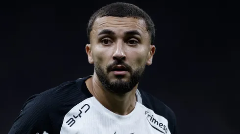 Zakaria Labyad durante confronto contra o Internacional no Campeonato Brasileiro de 2026.