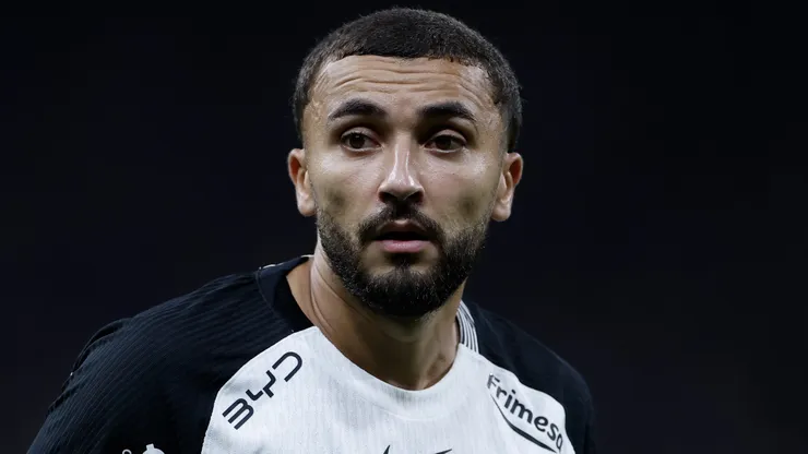 Zakaria Labyad durante confronto contra o Internacional no Campeonato Brasileiro de 2026.