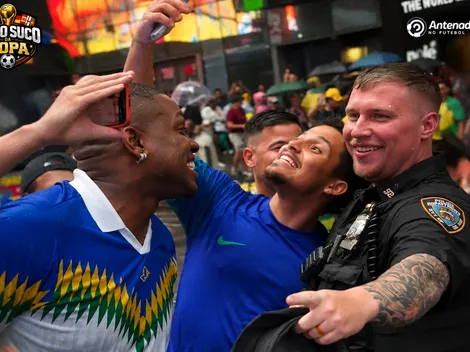 Times Square é transformada em 'bloco de rua' pelos brasileiros
