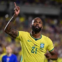 Ancelotti surpreende com ex-Cruzeiro e torcida reage