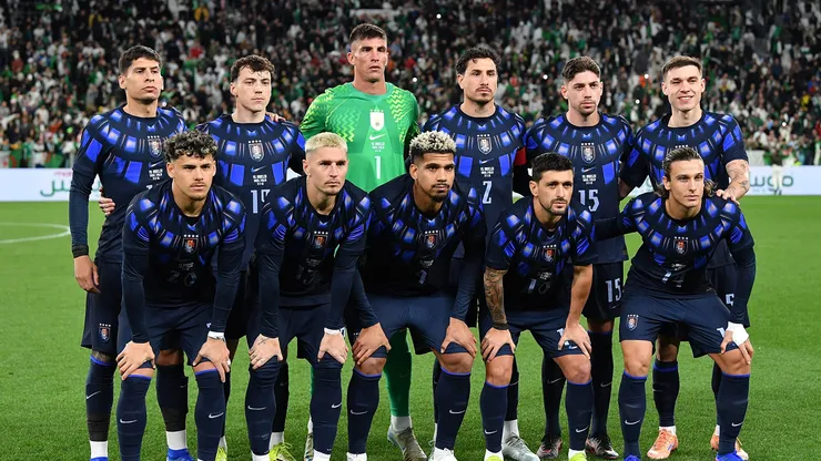 TURIN, ITALY - MARCH 31: Team of Uruguay line up during an international friendly match between Algeria and Uruguay on March 31, 2026 in Turin, Italy. (Photo by Valerio Pennicino/Getty Images)