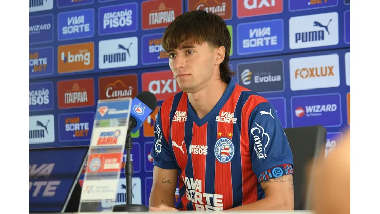 BA - DIAS DAVILA- 08/01/2026 - BAHIA, COLETIVA APRESENTACAO ROMAN GOMEZ - Roman Gomez jogador do Bahia durante em coletiva de imprensa realizada no CT do Bahia na cidade de Dias Davila, Bahia. Foto: Jhony Pinho/AGIF