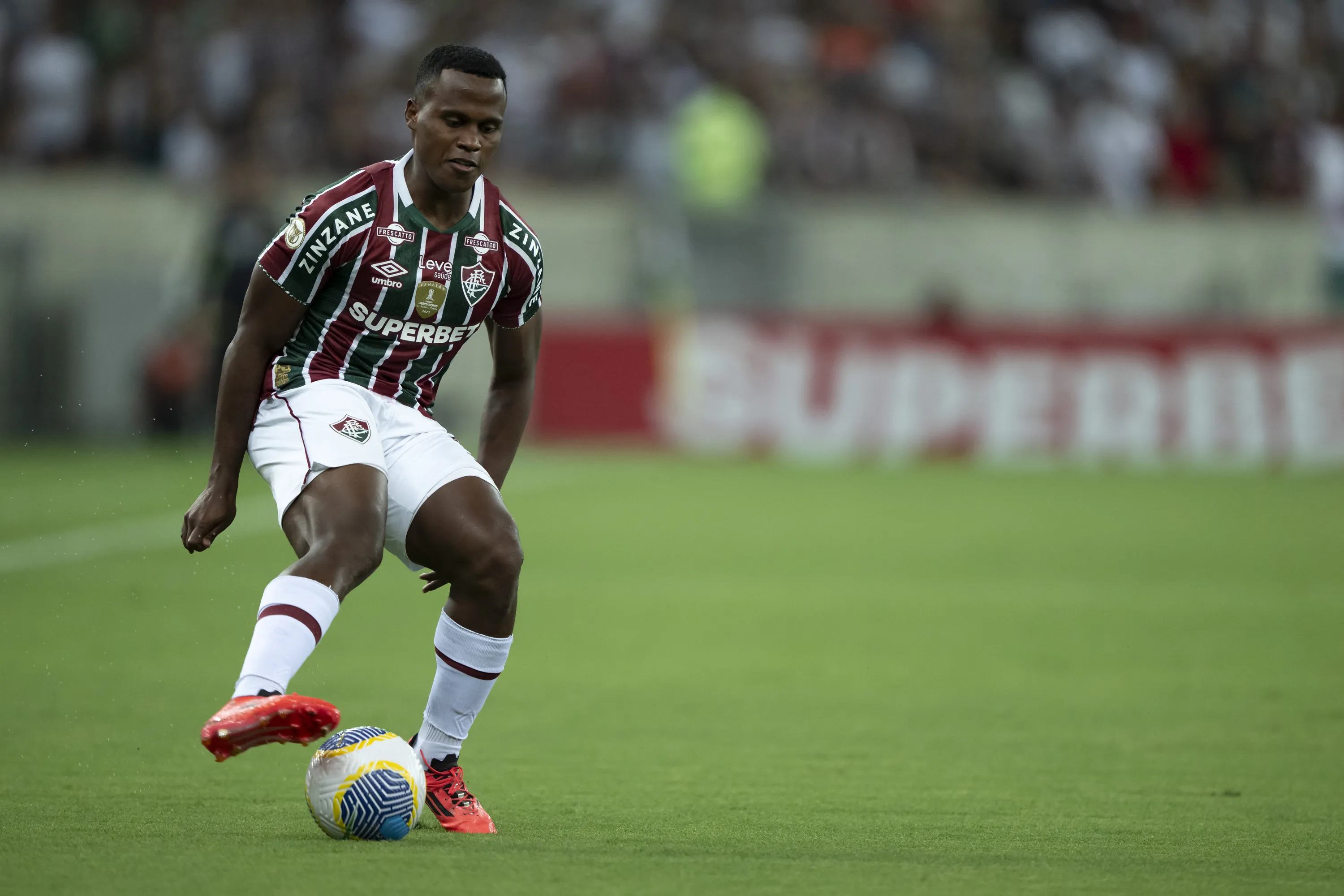 Jhon Arias jogador do Fluminense durante partida contra o Criciuma no estadio Maracana pelo campeonato Brasileiro A 2024. Foto: Jorge Rodrigues/AGIF