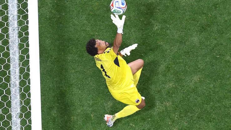 ATLANTA, GEORGIA - JUNE 15: Vozinha #1 of Cabo Verde makes a save during the FIFA World Cup 2026 Group H match between Spain and Cabo Verde at Atlanta Stadium on June 15, 2026 in Atlanta, Georgia. (Photo by Justin Setterfield/Getty Images)
