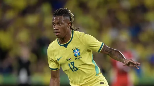Post do Palmeiras para Danilo estranha o Botafogo.