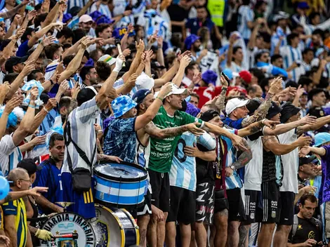 Argentinos param Times Square antes da estreia da Argentina