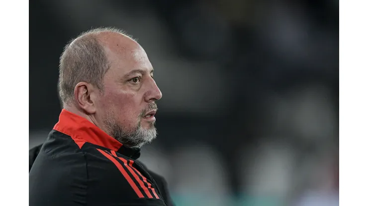 RJ - RIO DE JANEIRO - 11/05/2025 - BRASILEIRO A 2025, BOTAFOGO X INTERNACIONAL - Alessandro Barcellos presidente do Internacional durante partida contra o Botafogo no estadio Engenhao pelo campeonato Brasileiro A 2025. Foto: Thiago Ribeiro/AGIF