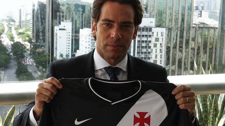 Marcos Lamacchia está próximo de concretizar a compra da Vasco SAF. Foto: Gerada em IA