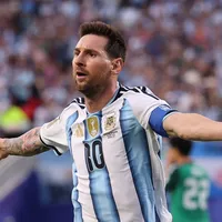 Lionel Messi marca, ultrapassa feito de Pelé e iguala Klose