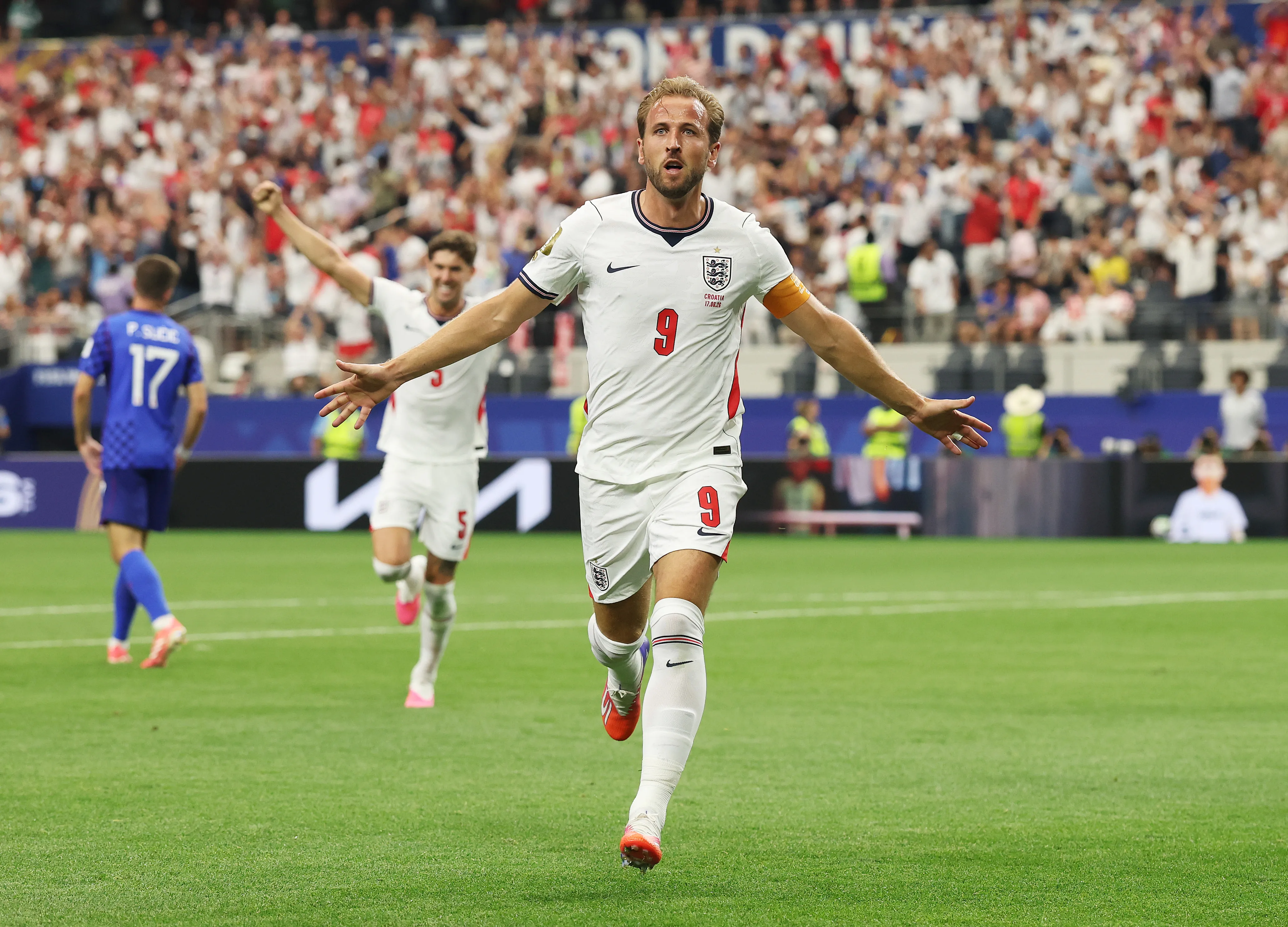 ARLINGTON, TEXAS – JUNE 17: Harry Kane #9 of England celebrates scoring his team’s second goal during the FIFA World Cup 2026 Group L match between England and Croatia at Dallas Stadium on June 17, 2026 in Arlington, Texas. (Photo by Richard Pelham/Getty Images)
