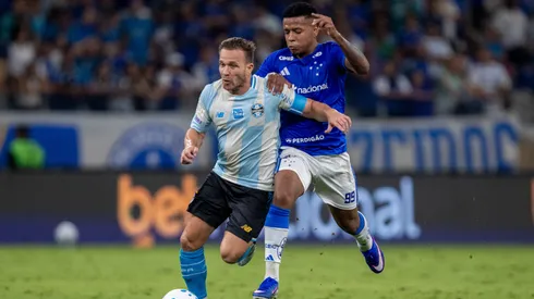 MG – BELO HORIZONTE – 18/04/2026 – BRASILEIRO A 2026, CRUZEIRO X GREMIO -Arthur jogador do Gremio durante partida contra o Cruzeiro no estadio Mineirao pelo campeonato Brasileiro A 2026. Foto: Fernando Moreno/AGIF