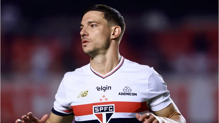 Cédric Soares foi liberado de reapresentação no São Paulo.