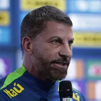 Pedrinho estuda oferta por Diogo Leite, do Unión Berlim, para reforçar o Vasco