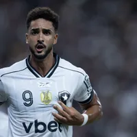 Botafogo mantém Chris Ramos e enfrenta cobrança do Cádiz
