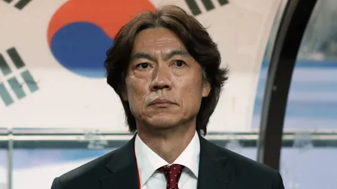 SEOUL, SOUTH KOREA – SEPTEMBER 05: South Korea head coach, Hong Myung-bo looks on during the FIFA World Cup Asian Third Qualifier Group B match between South Korea and Palestine at Seoul World Cup Stadium on September 05, 2024 in Seoul, South Korea. (Photo by Han Myung-Gu/Getty Images)