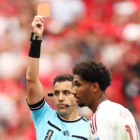 Copa chega a seis expulsões após Canadá x Catar