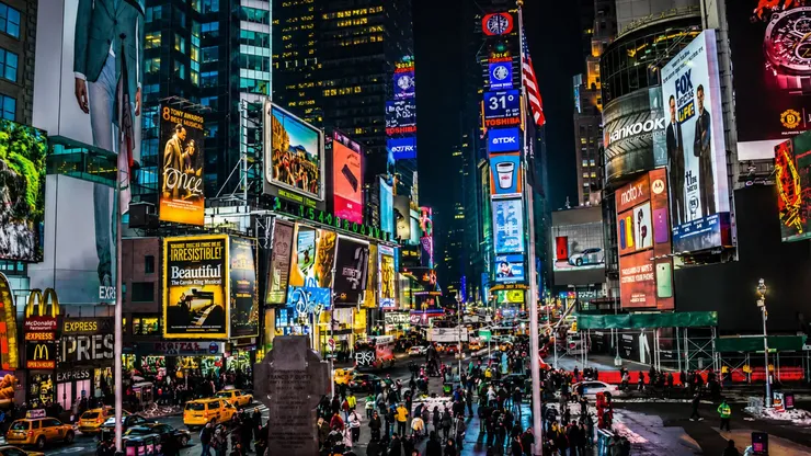 Tiros na Times Square terminam com prisão em Nova York