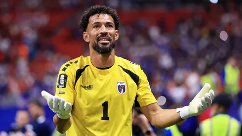 ATLANTA, GEORGIA – JUNE 15: Vozinha #1 of Cabo Verde applaud fans after the 0-0 draw during the FIFA World Cup 2026 Group H match between Spain and Cabo Verde at Atlanta Stadium on June 15, 2026 in Atlanta, Georgia. (Photo by Buda Mendes/Getty Images)