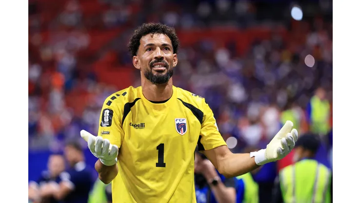 ATLANTA, GEORGIA - JUNE 15: Vozinha #1 of Cabo Verde applaud fans after the 0-0 draw during the FIFA World Cup 2026 Group H match between Spain and Cabo Verde at Atlanta Stadium on June 15, 2026 in Atlanta, Georgia. (Photo by Buda Mendes/Getty Images)