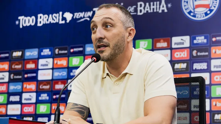 Cadu Santoro, diretor de futebol do Bahia, em entrevista coletiva (Imagem: Letícia Martins/EC Bahia)