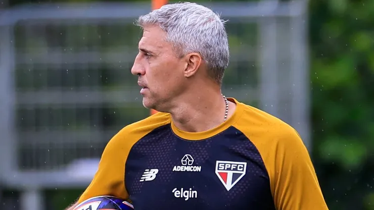 Crespo durante treinamento do São Paulo.