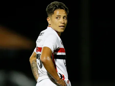 Bia Menezes comenta dificuldades e desigualdades no futebol feminino
