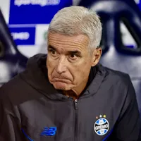Grêmio tem como prioridade zagueiro e +3 no mercado a pedido de Luís Castro