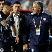 Nova regra da FIFA expulsa Almirón em Turquia x Paraguai