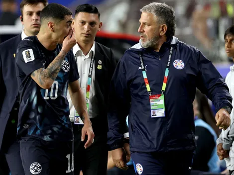 Nova regra da FIFA expulsa Almirón em Turquia x Paraguai