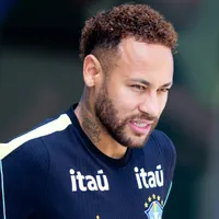 Neymar avança e pode voltar contra Escócia