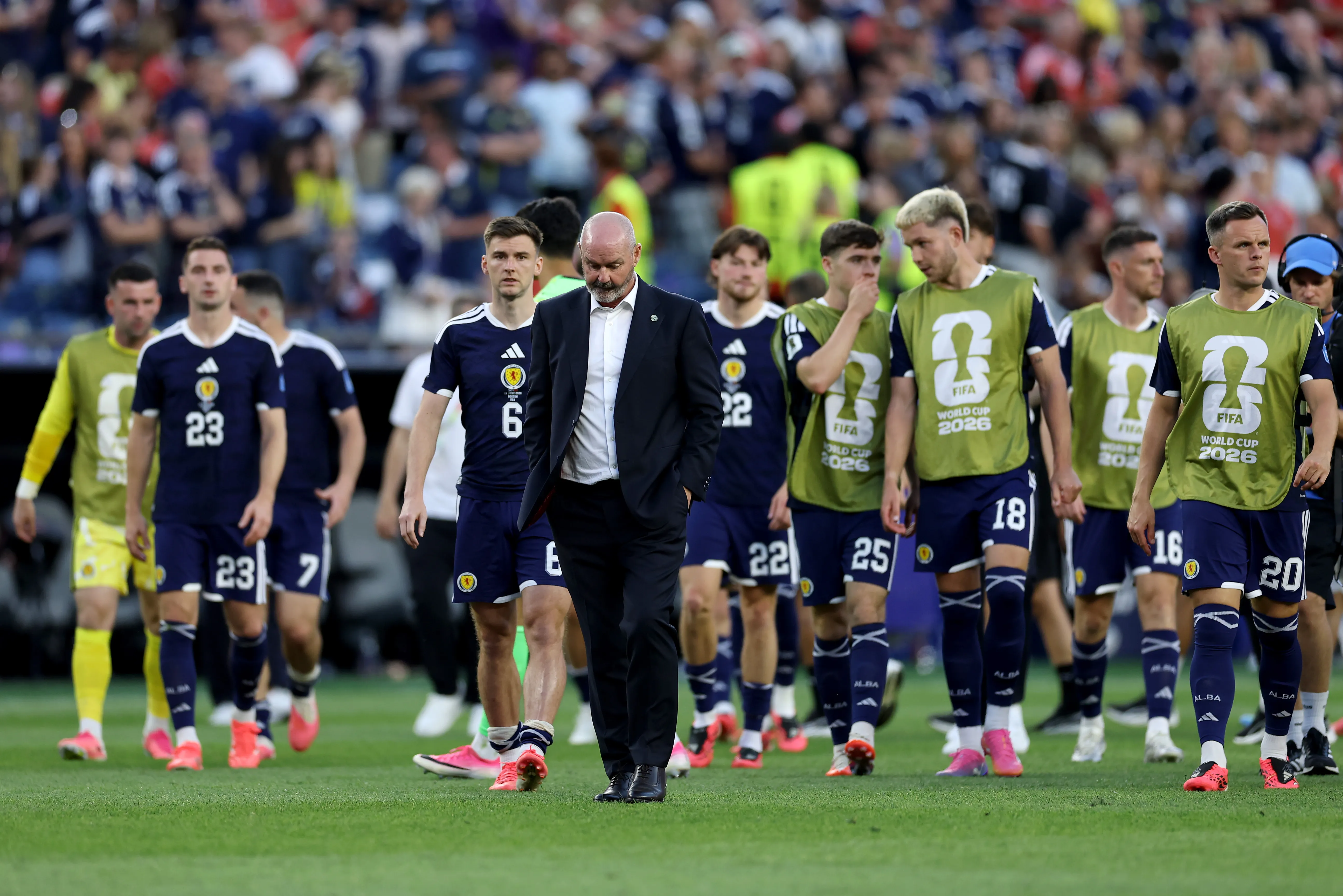FOXBOROUGH, MASSACHUSETTS – JUNE 19: Steve Clarke, Manager of Scotland, and players show dejection after the team’s 0-1 defeat in the FIFA World Cup 2026 Group C match between Scotland and Morocco at Boston Stadium on June 19, 2026 in Foxborough, Massachusetts. (Photo by Buda Mendes/Getty Images)