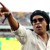 Ronaldinho reúne estrelas em jogo na quadra do US Open