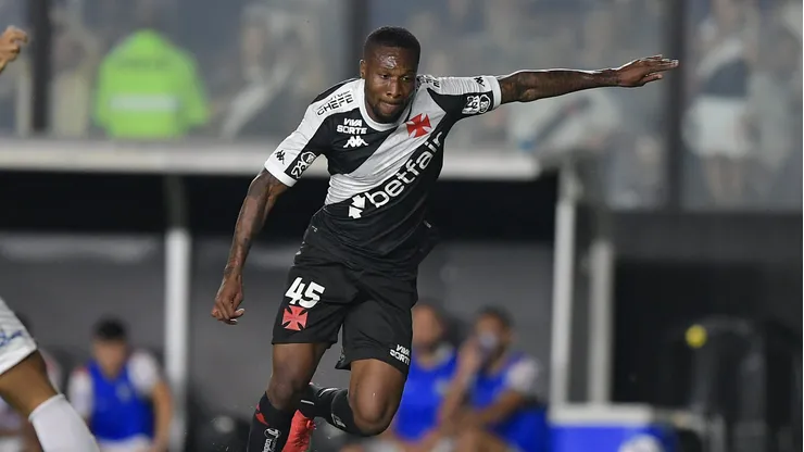 Loide Augusto jogador do Vasco durante partida contra o Operario no estadio Sao Januario pelo campeonato Copa Do Brasil 2025. Foto: Thiago Ribeiro/AGIF