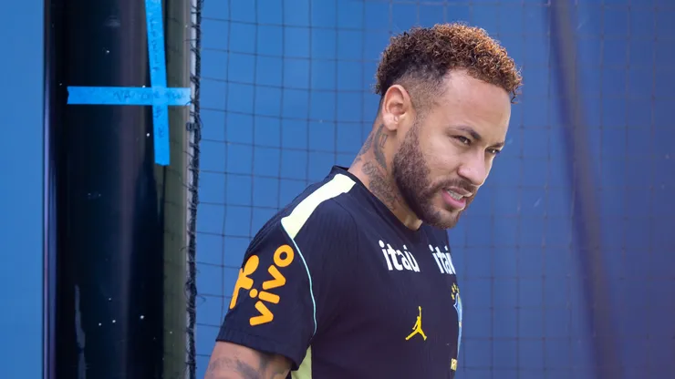Neymar em treino pela Seleção Brasileira. Foto: Rodolfo Buhrer/AGIF